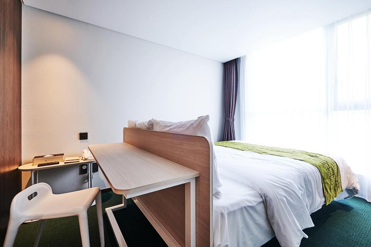 Jeju Pureun Hotel Seogwipo Exterior foto